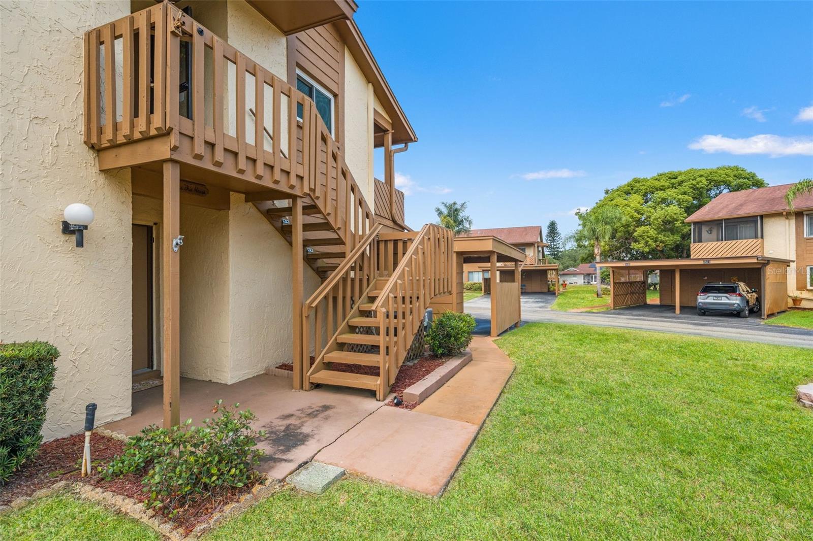 BEACON LAKES CONDO 05 - Residential