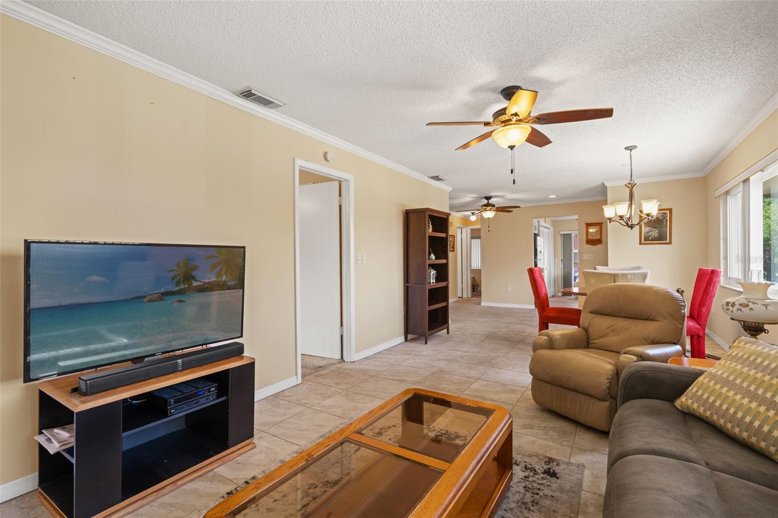 BEACON LAKES CONDO 05 - Residential