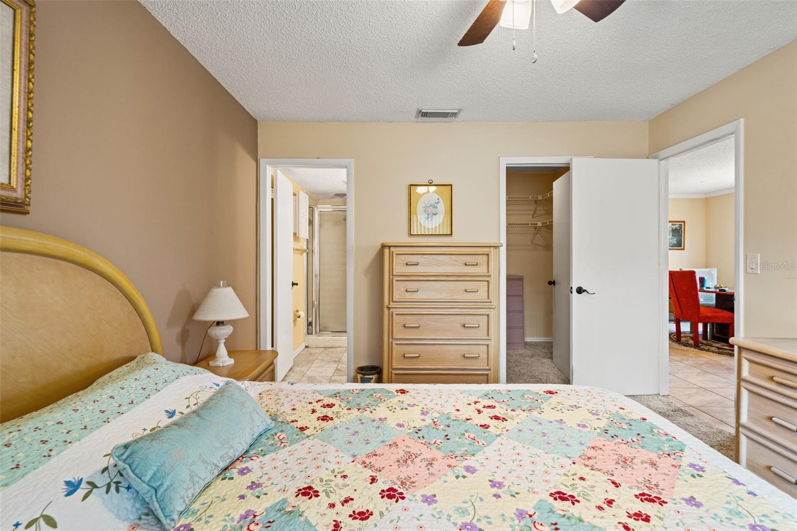 BEACON LAKES CONDO 05 - Residential