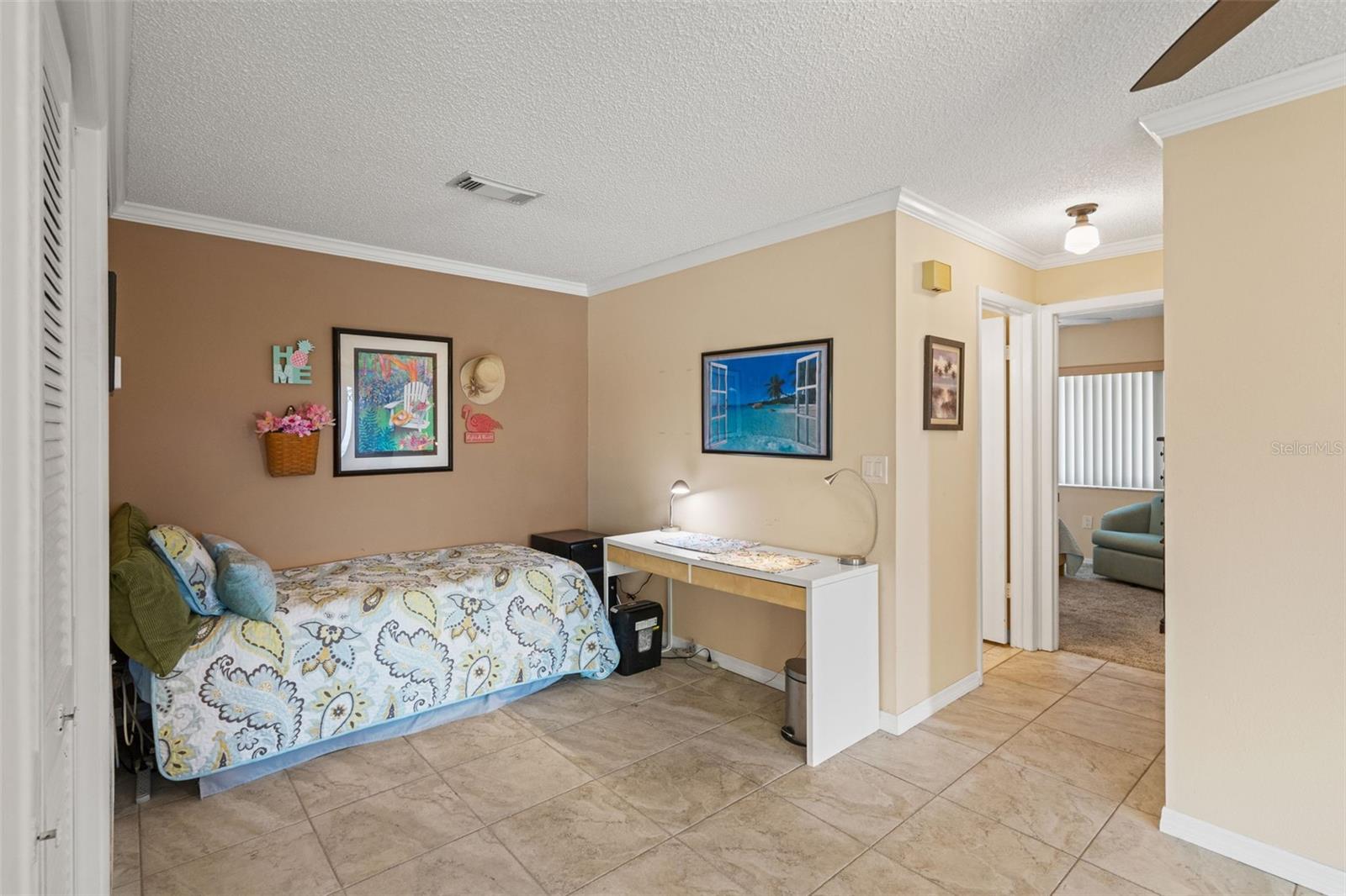 BEACON LAKES CONDO 05 - Residential
