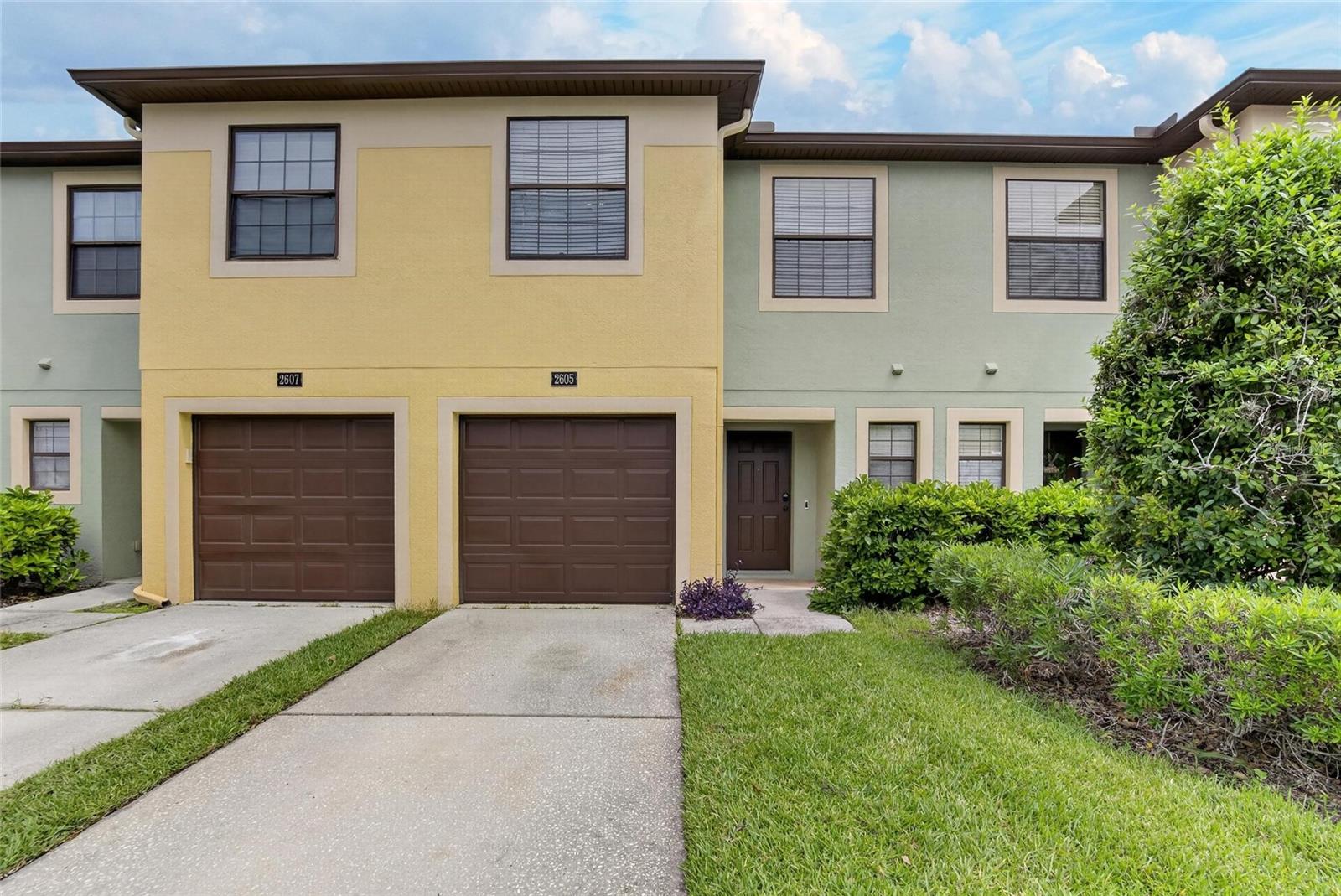 EDGEWATER AT LAKE BRANDON - Residential