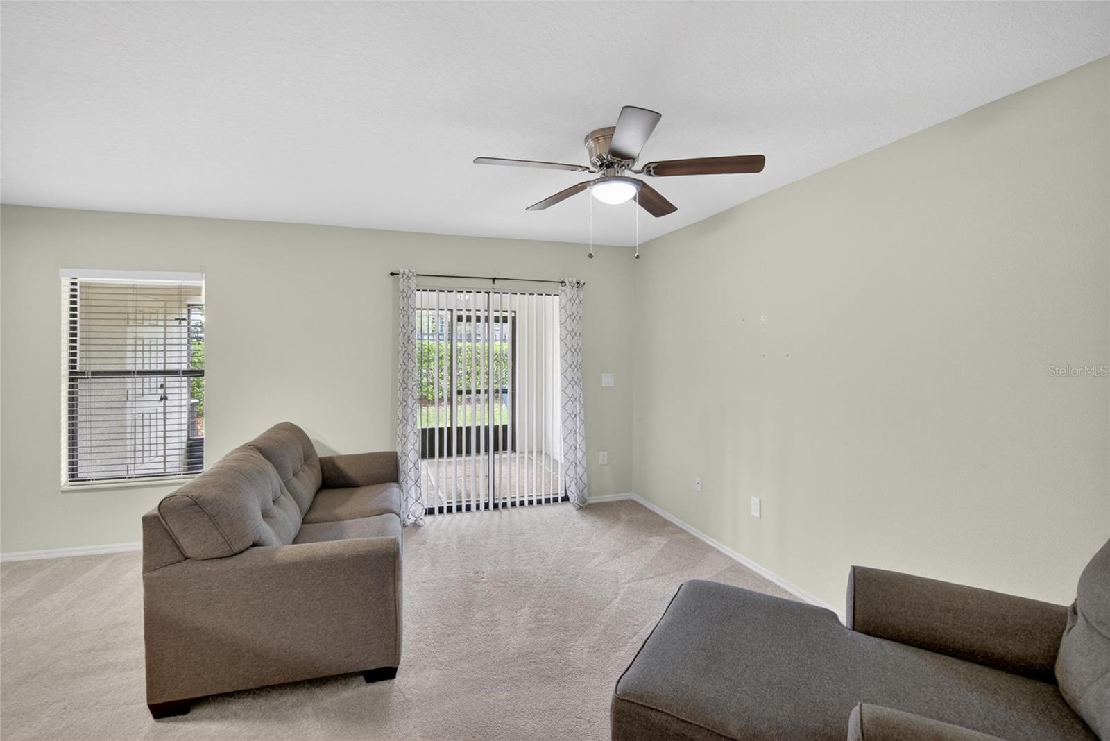 EDGEWATER AT LAKE BRANDON - Residential