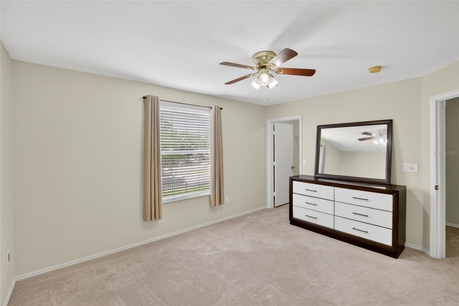 EDGEWATER AT LAKE BRANDON - Residential