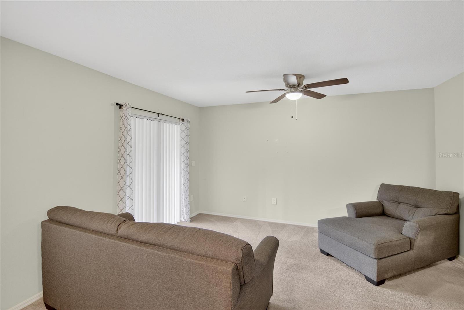 EDGEWATER AT LAKE BRANDON - Residential