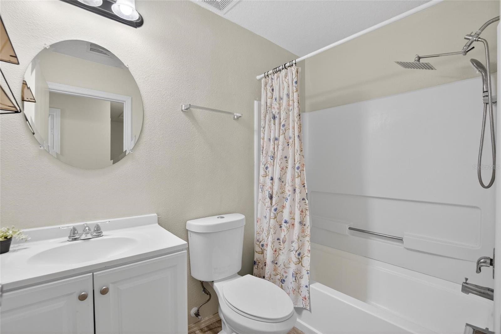 EDGEWATER AT LAKE BRANDON - Residential