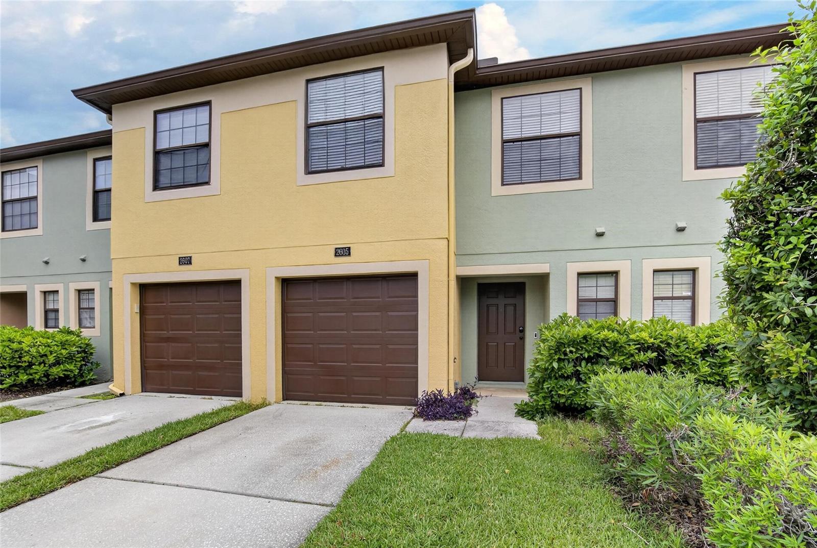 EDGEWATER AT LAKE BRANDON - Residential