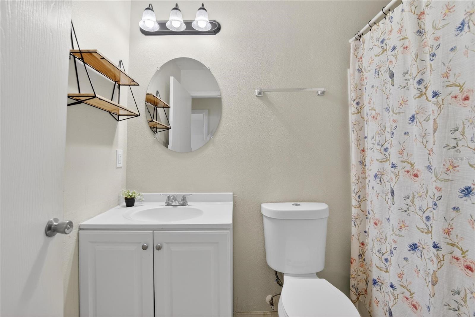 EDGEWATER AT LAKE BRANDON - Residential