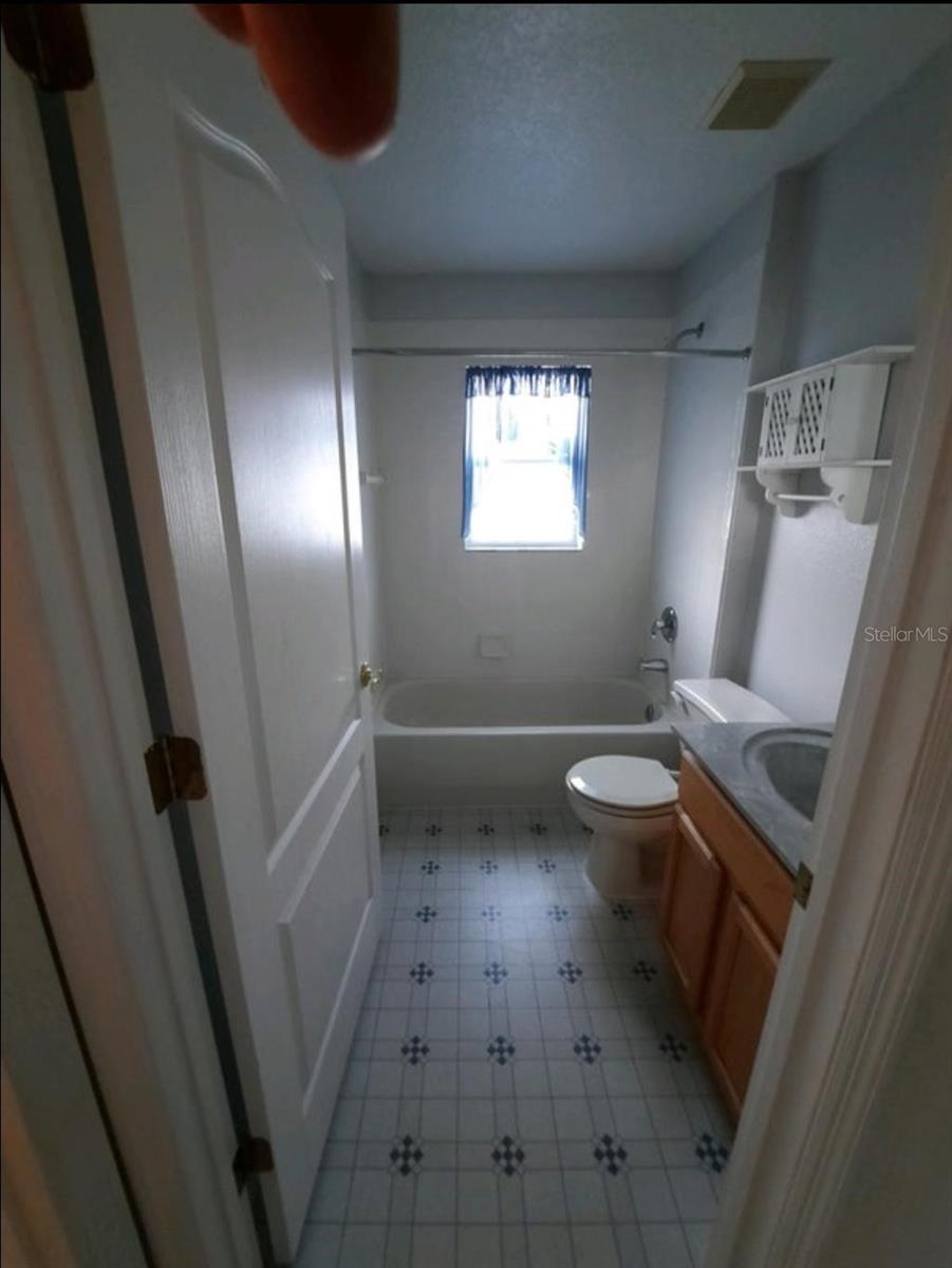 DELTONA LAKES UNIT 04 - Residential