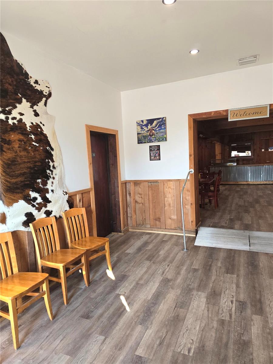 2405 US HIGHWAY 441 SE