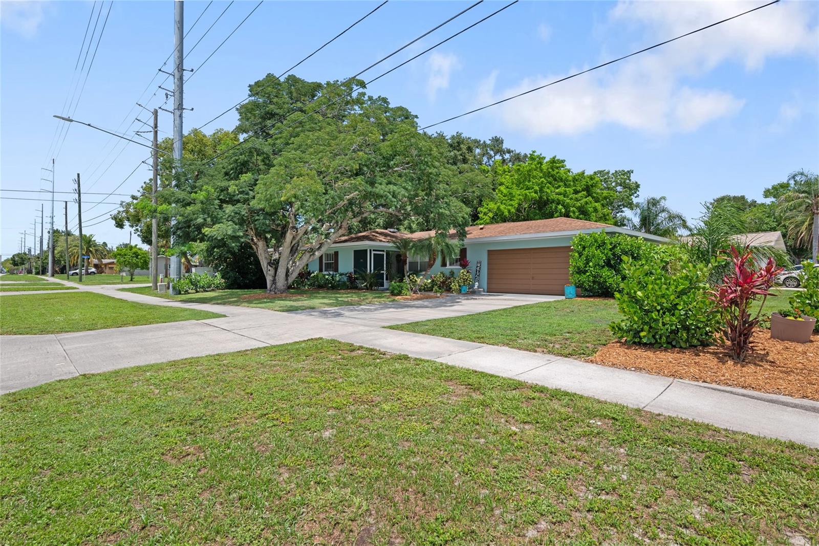 1711 N HIGHLAND AVENUE