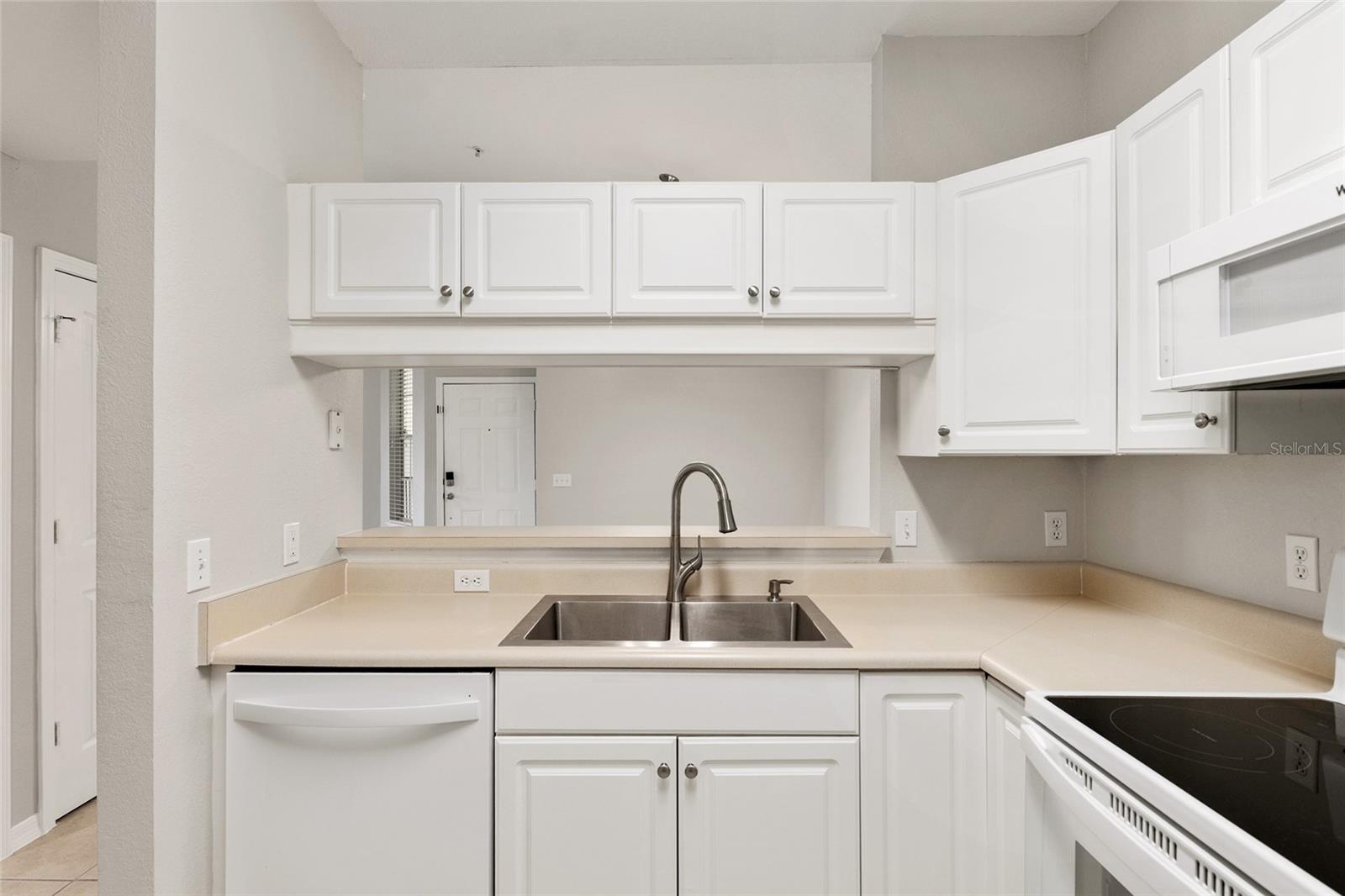 CHARLESTON PLACE - Residential