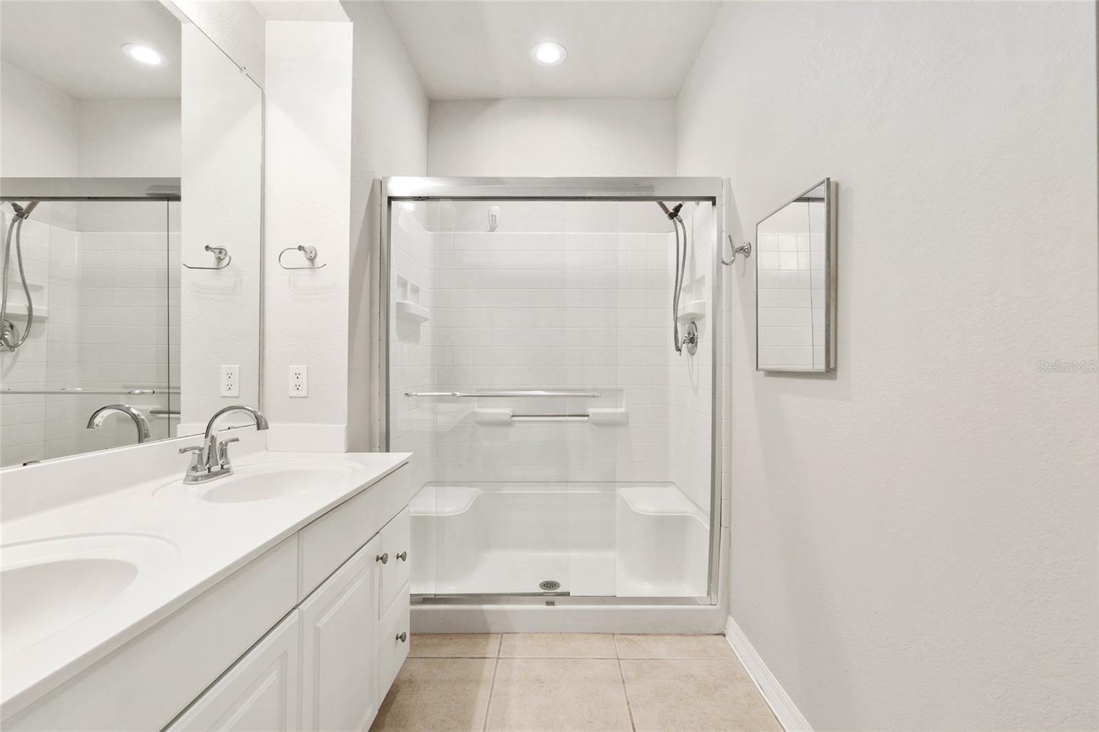 CHARLESTON PLACE - Residential