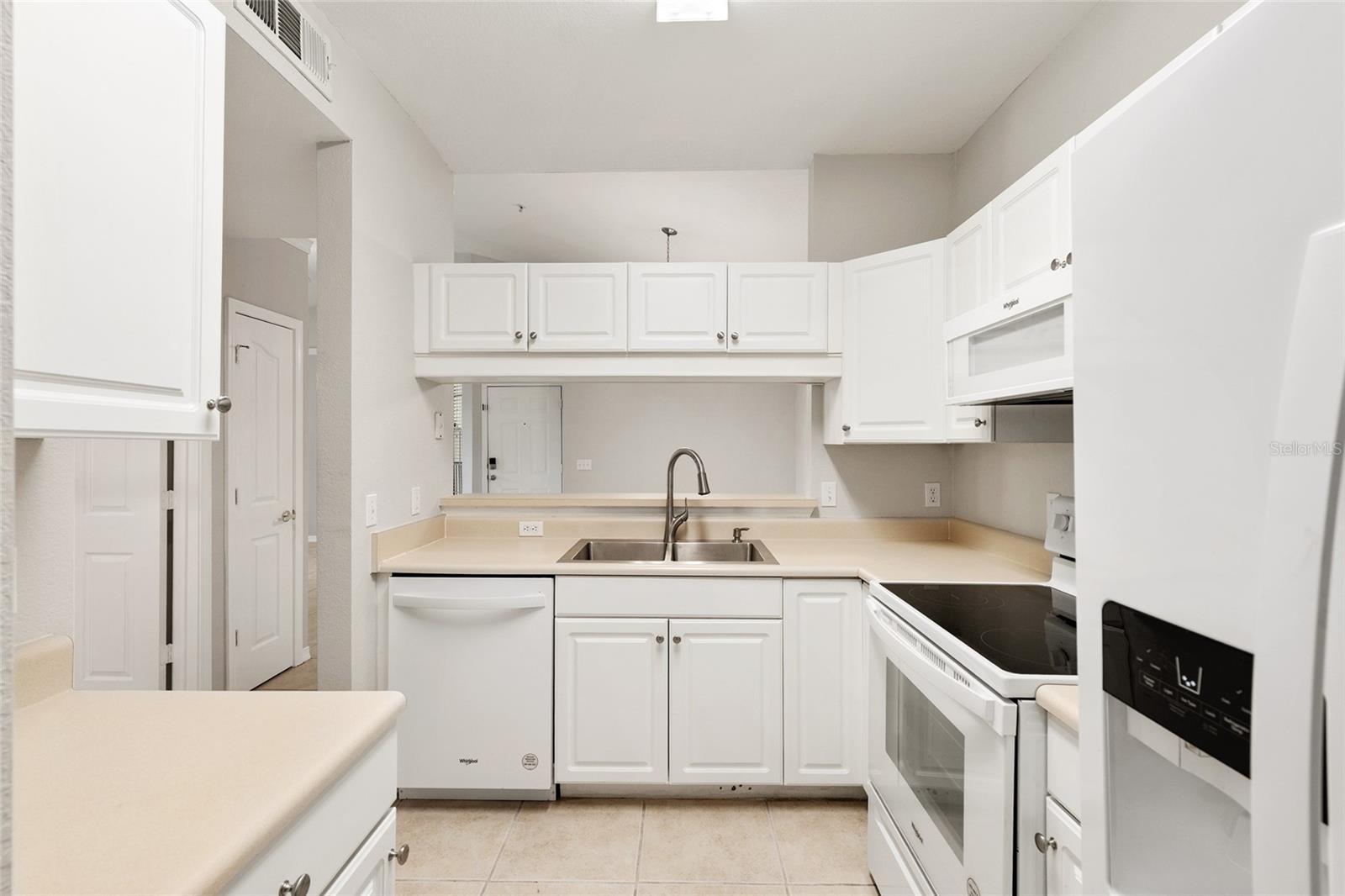 CHARLESTON PLACE - Residential