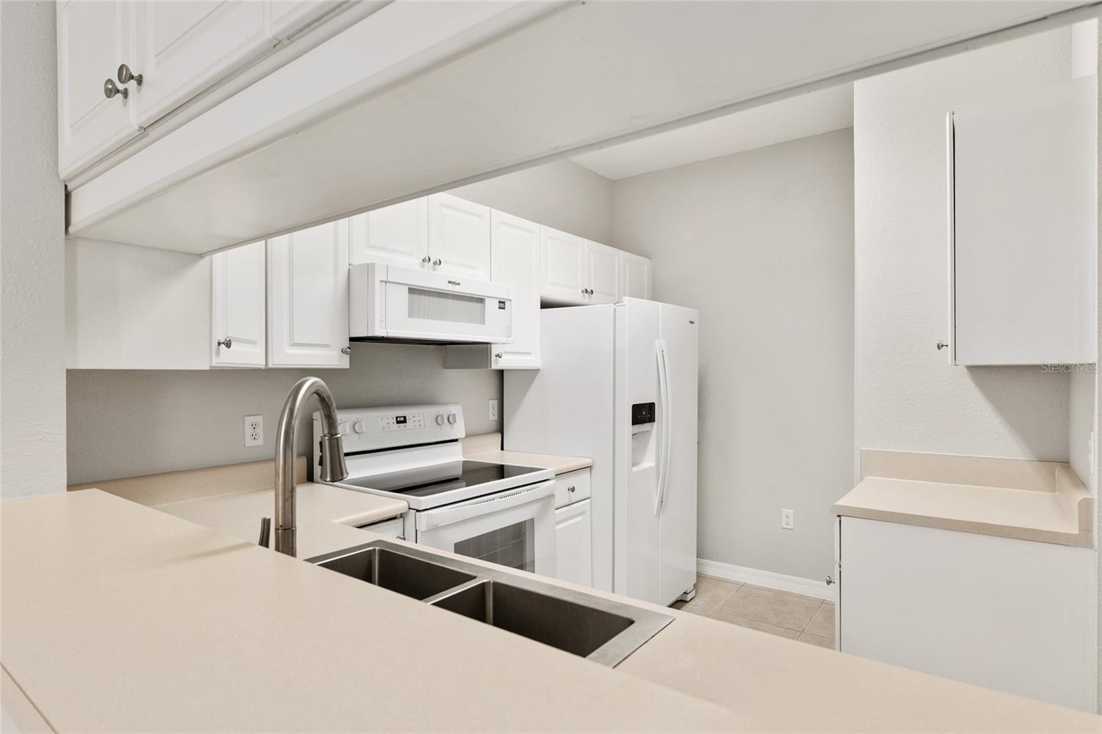 CHARLESTON PLACE - Residential