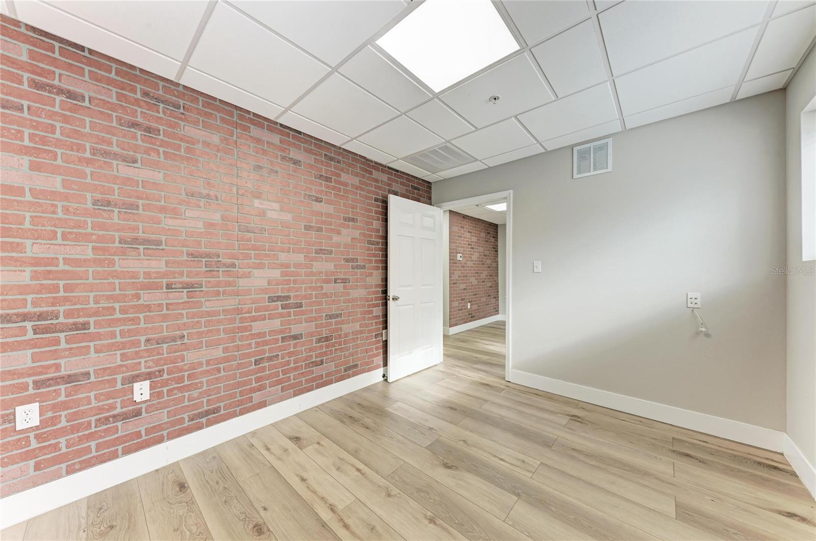 301 COMMERCE CENTER - Commercial Sale