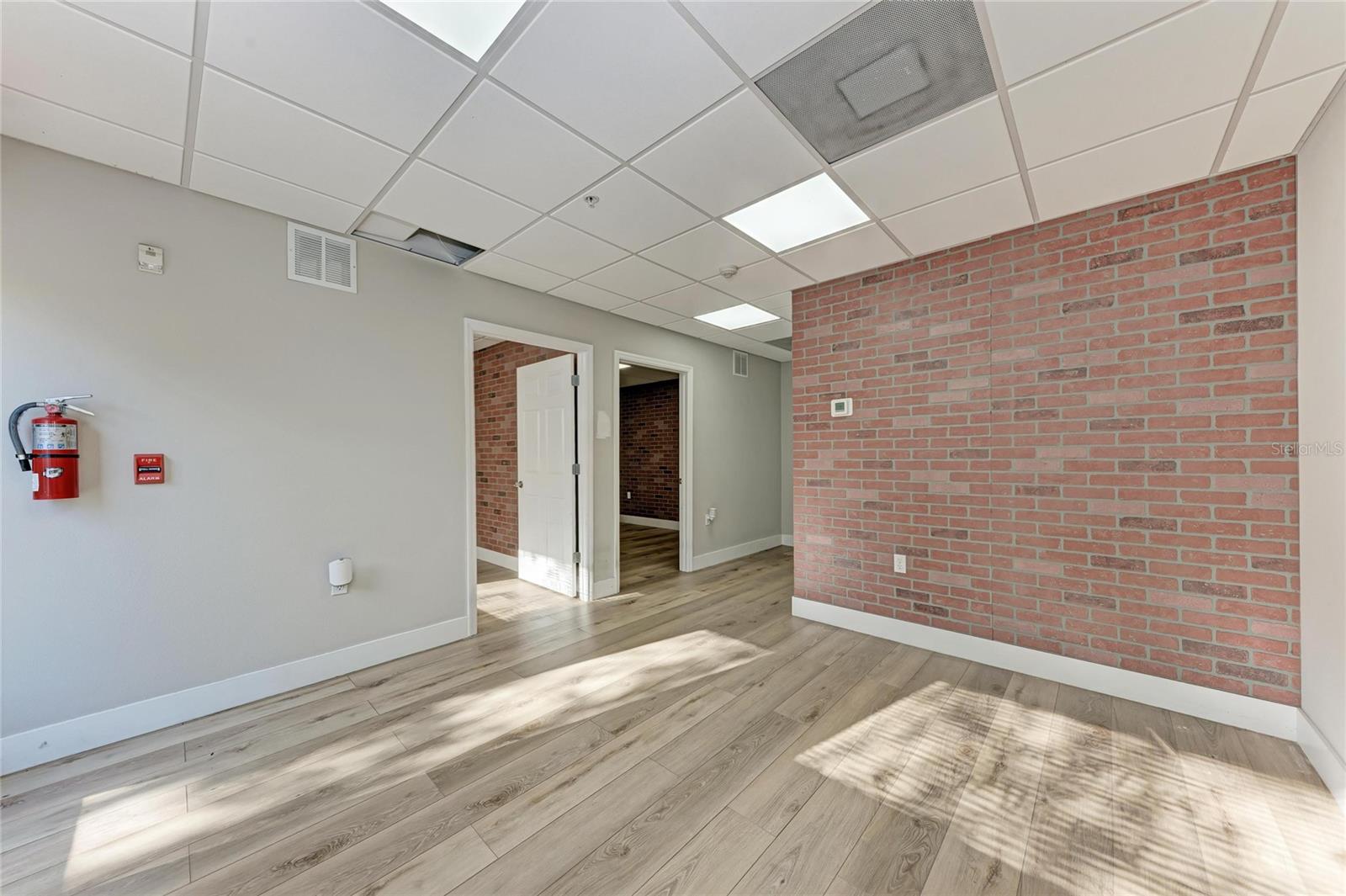 301 COMMERCE CENTER - Commercial Sale