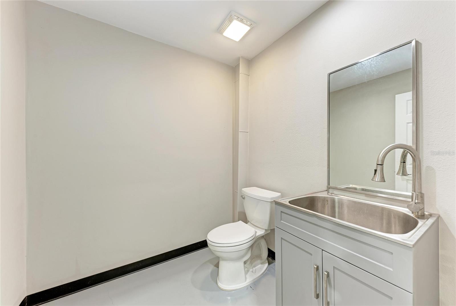 301 COMMERCE CENTER - Commercial Sale