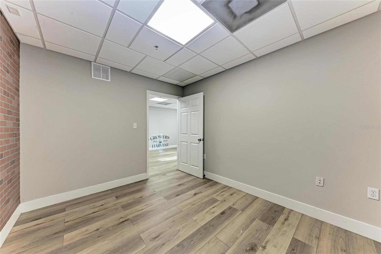 301 COMMERCE CENTER - Commercial Sale