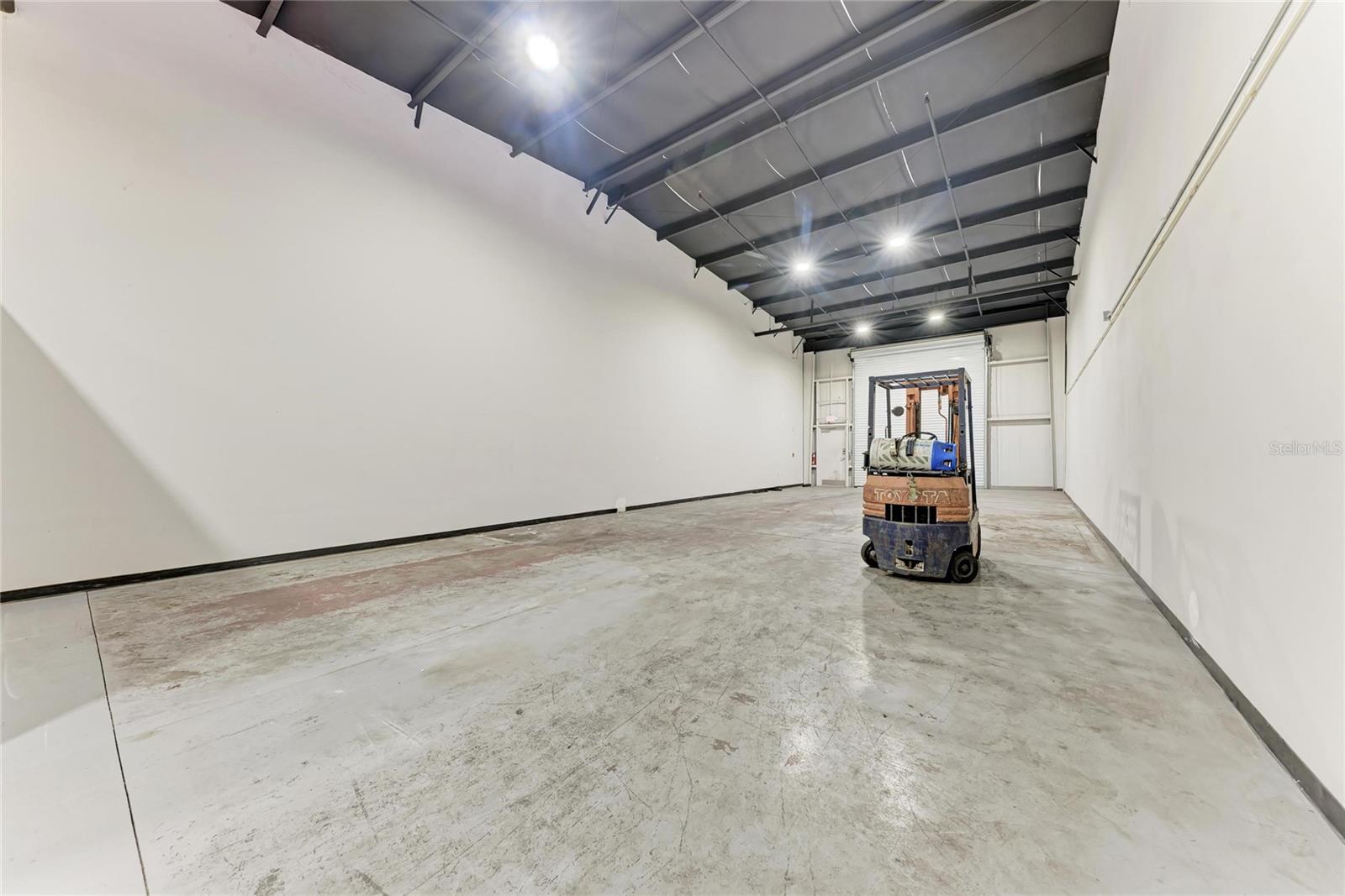 301 COMMERCE CENTER - Commercial Sale