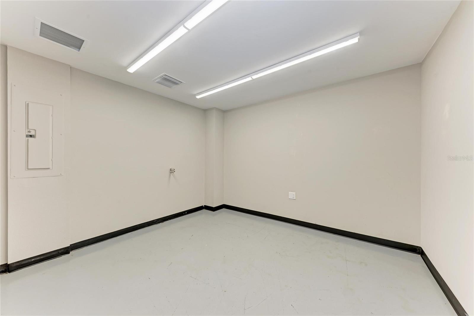 301 COMMERCE CENTER - Commercial Sale