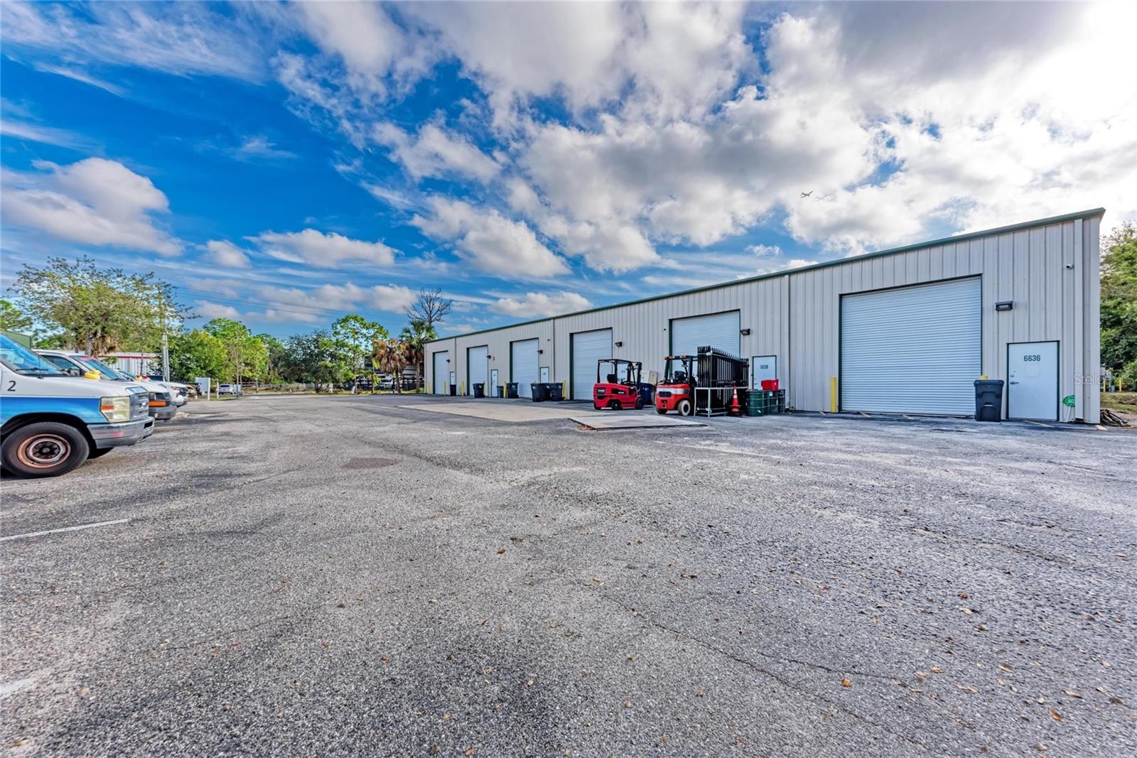 301 COMMERCE CENTER - Commercial Sale