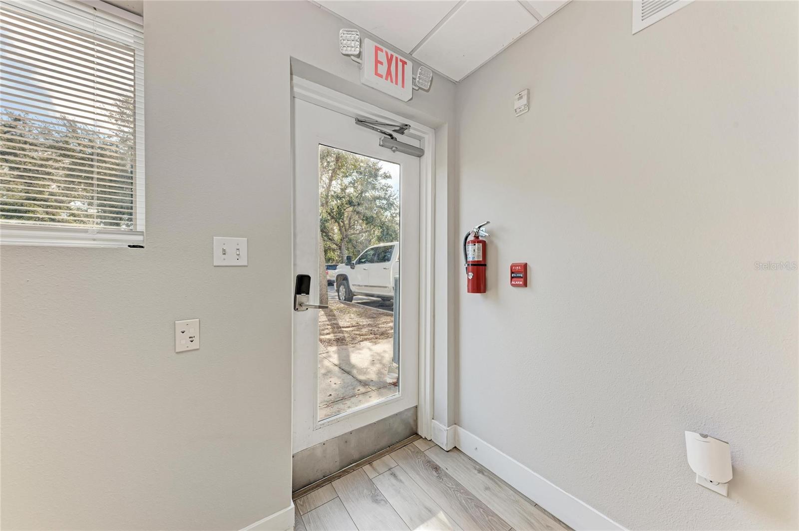 301 COMMERCE CENTER - Commercial Sale