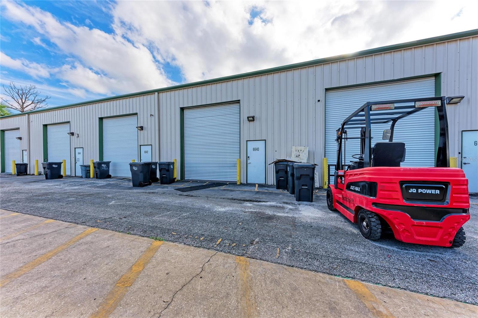 301 COMMERCE CENTER - Commercial Sale