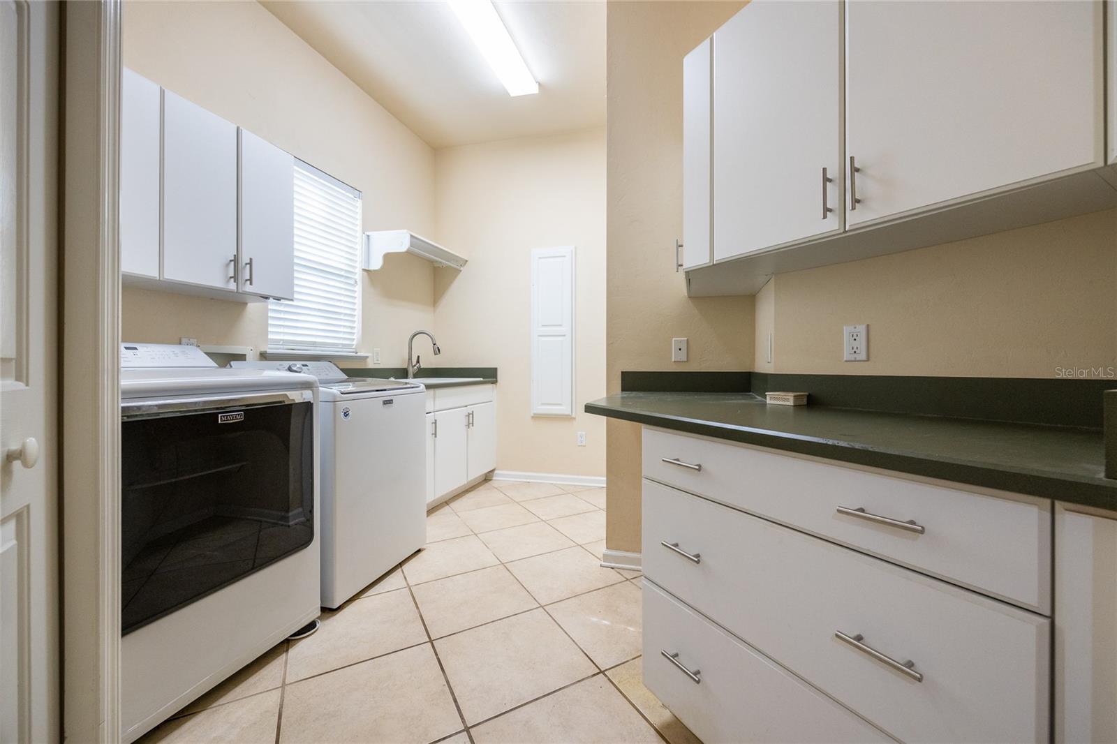 HAMPTON RIDGE PH 1 - Residential