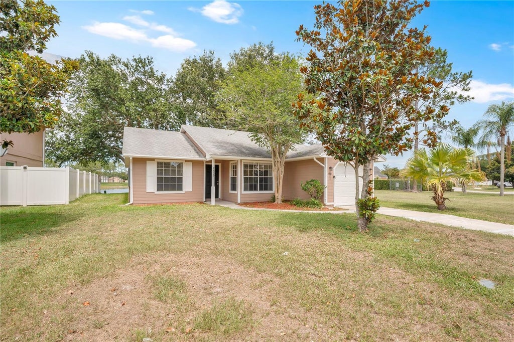 Photo of 9505 Dubois Boulevard, Orlando, FL 32825 (MLS # O6415422)