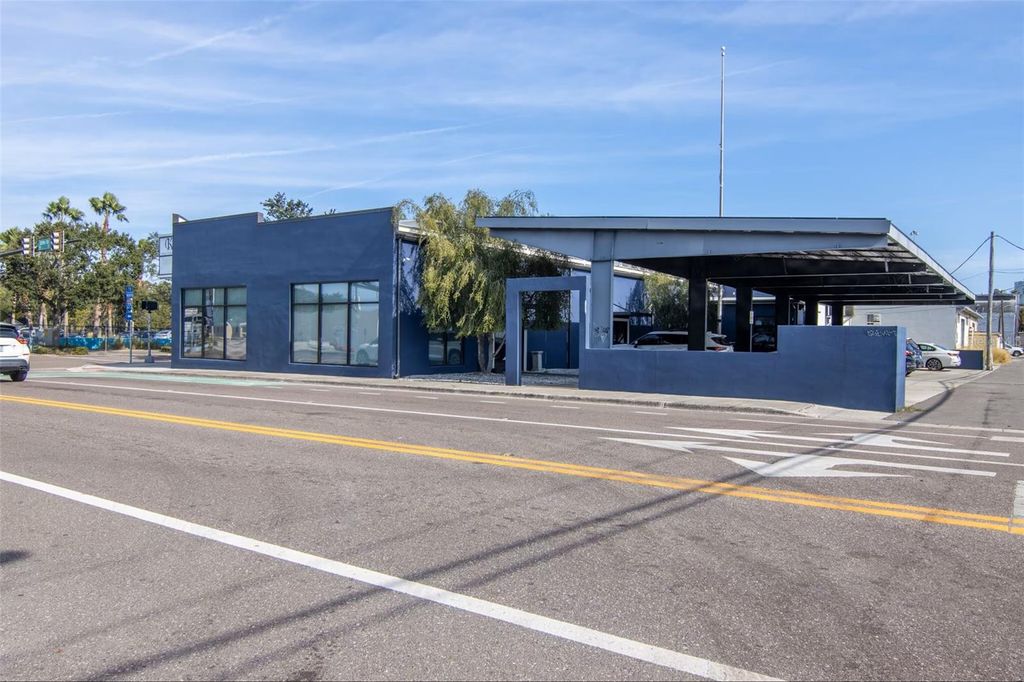 Photo of 1980 Central Avenue, St Petersburg, FL 33712 (MLS # TB8480891)