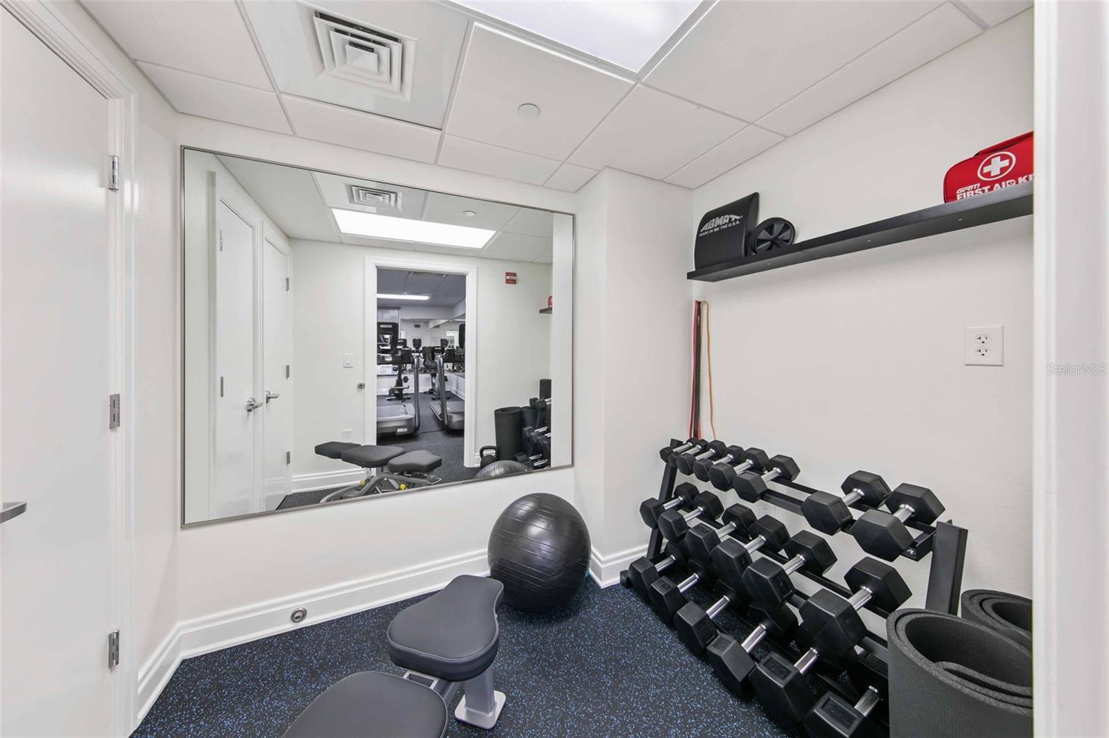 VALENCIA CONDO APTS - Residential