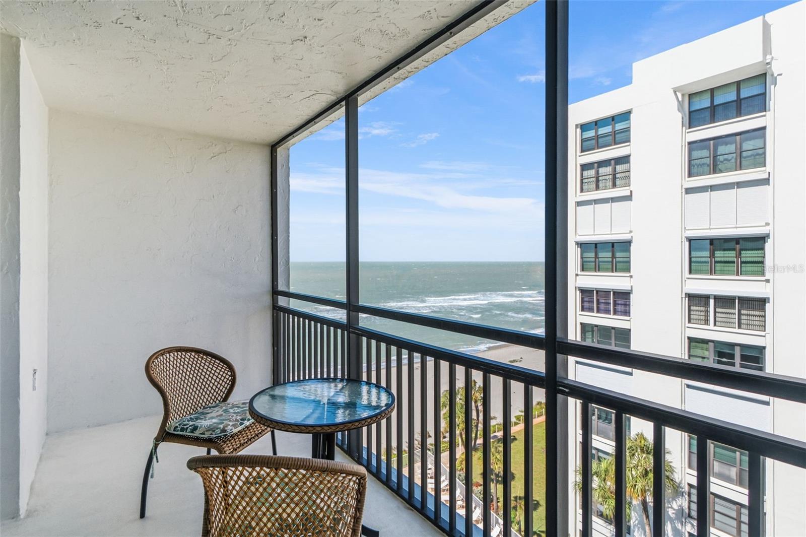 VALENCIA CONDO APTS - Residential