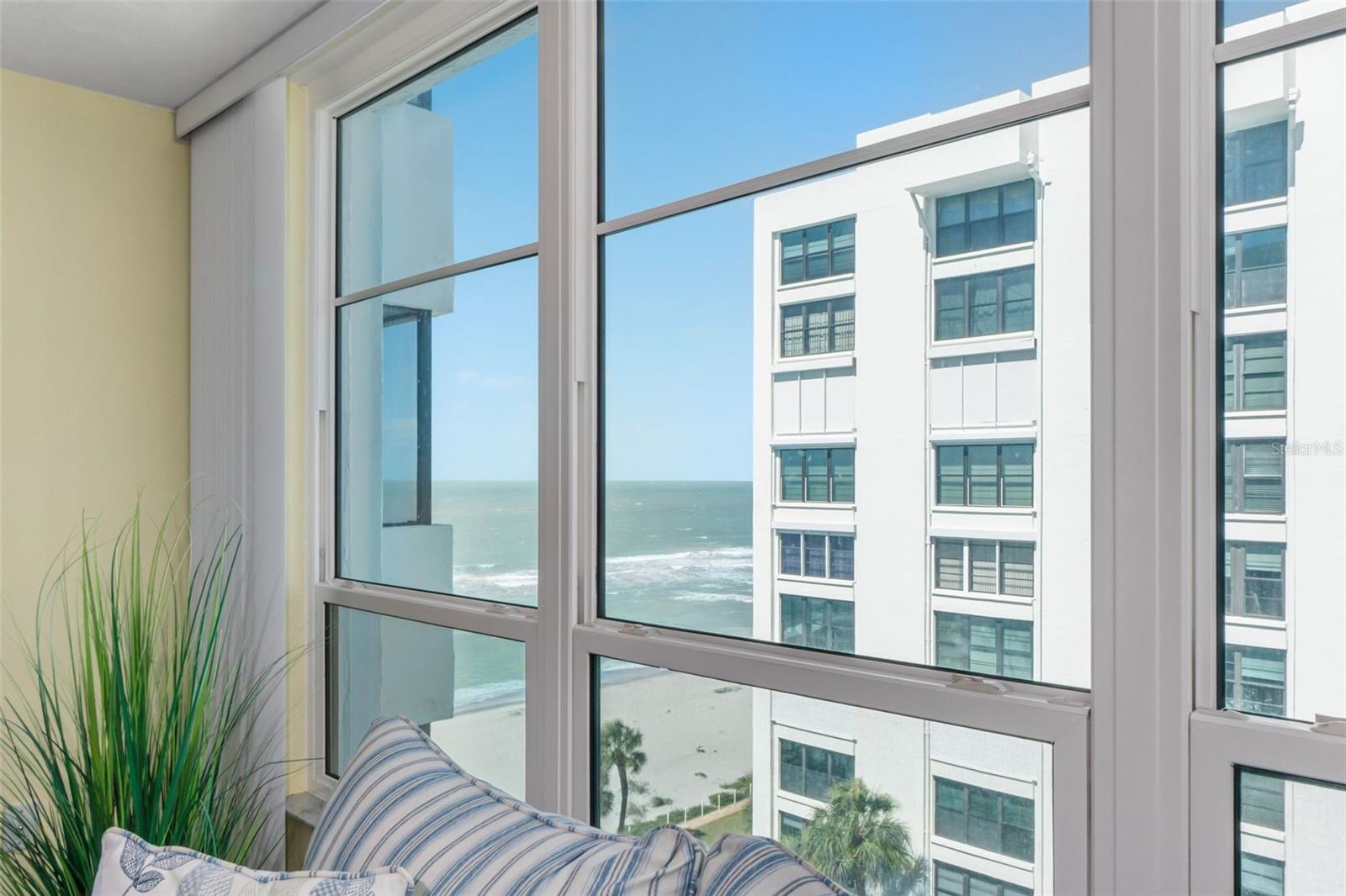 VALENCIA CONDO APTS - Residential