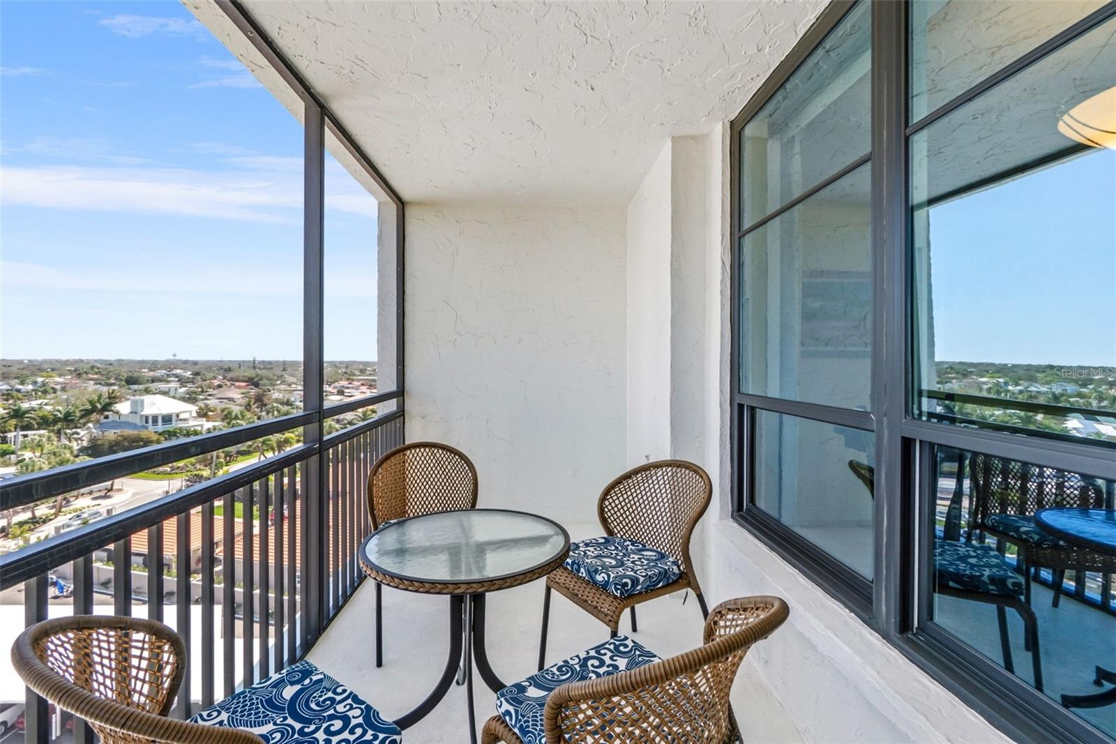 VALENCIA CONDO APTS - Residential