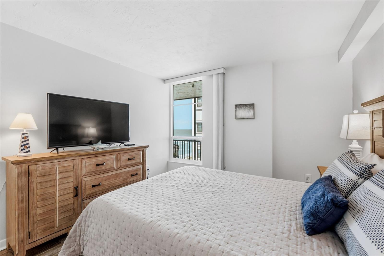 VALENCIA CONDO APTS - Residential