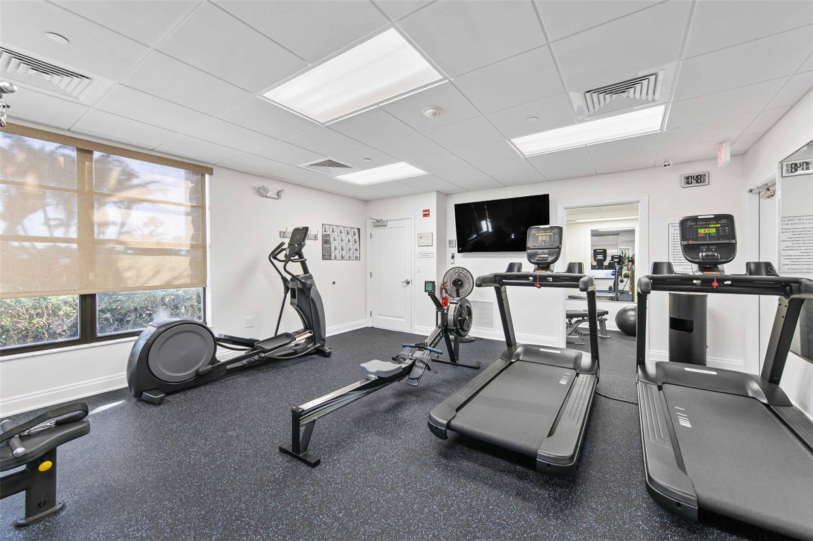 VALENCIA CONDO APTS - Residential