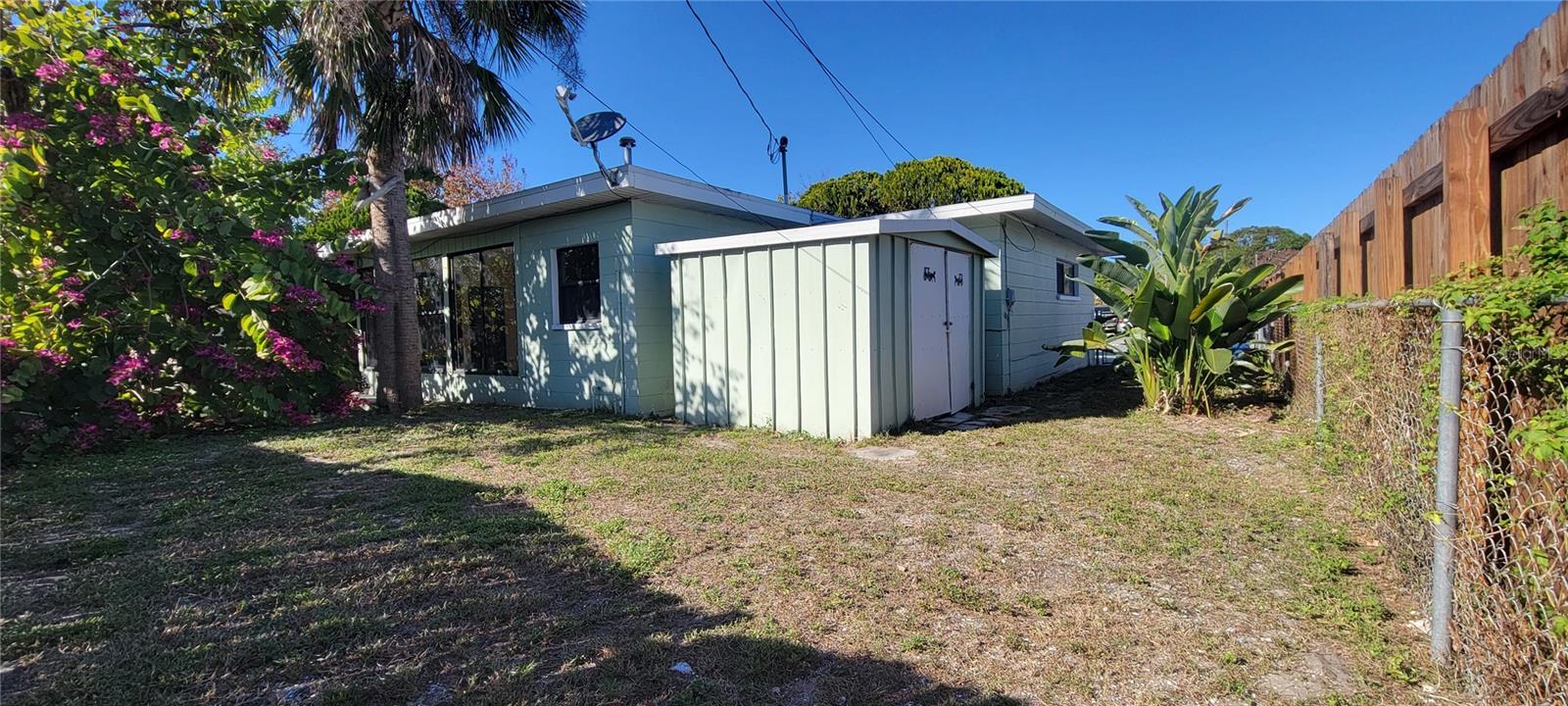 MEADOW LAWN 11TH ADD - Residential