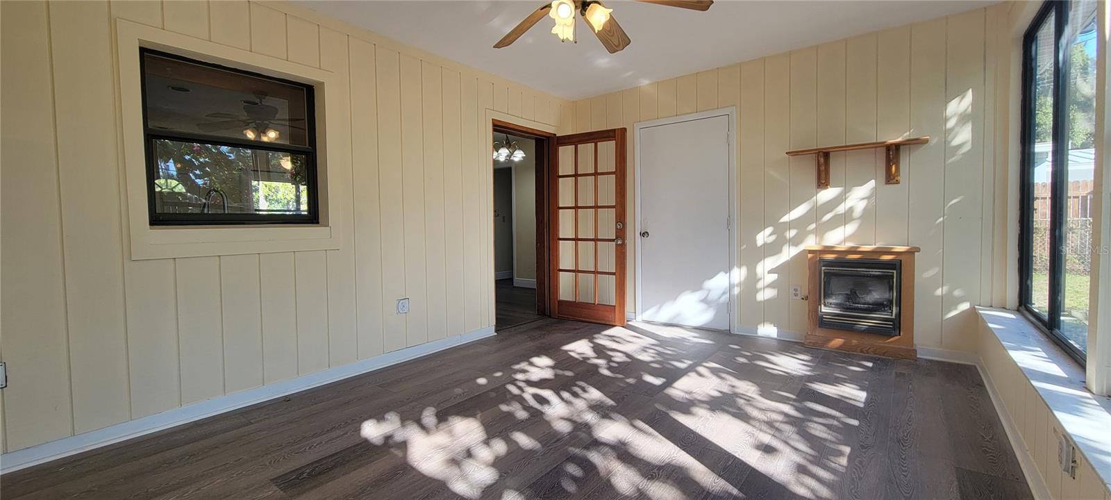 MEADOW LAWN 11TH ADD - Residential