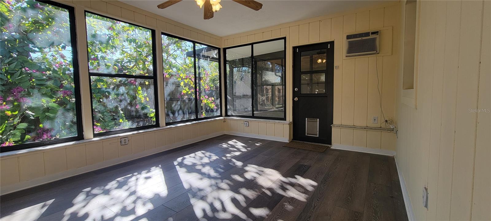 MEADOW LAWN 11TH ADD - Residential