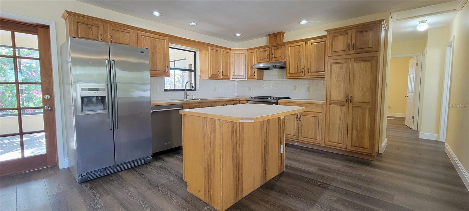 MEADOW LAWN 11TH ADD - Residential