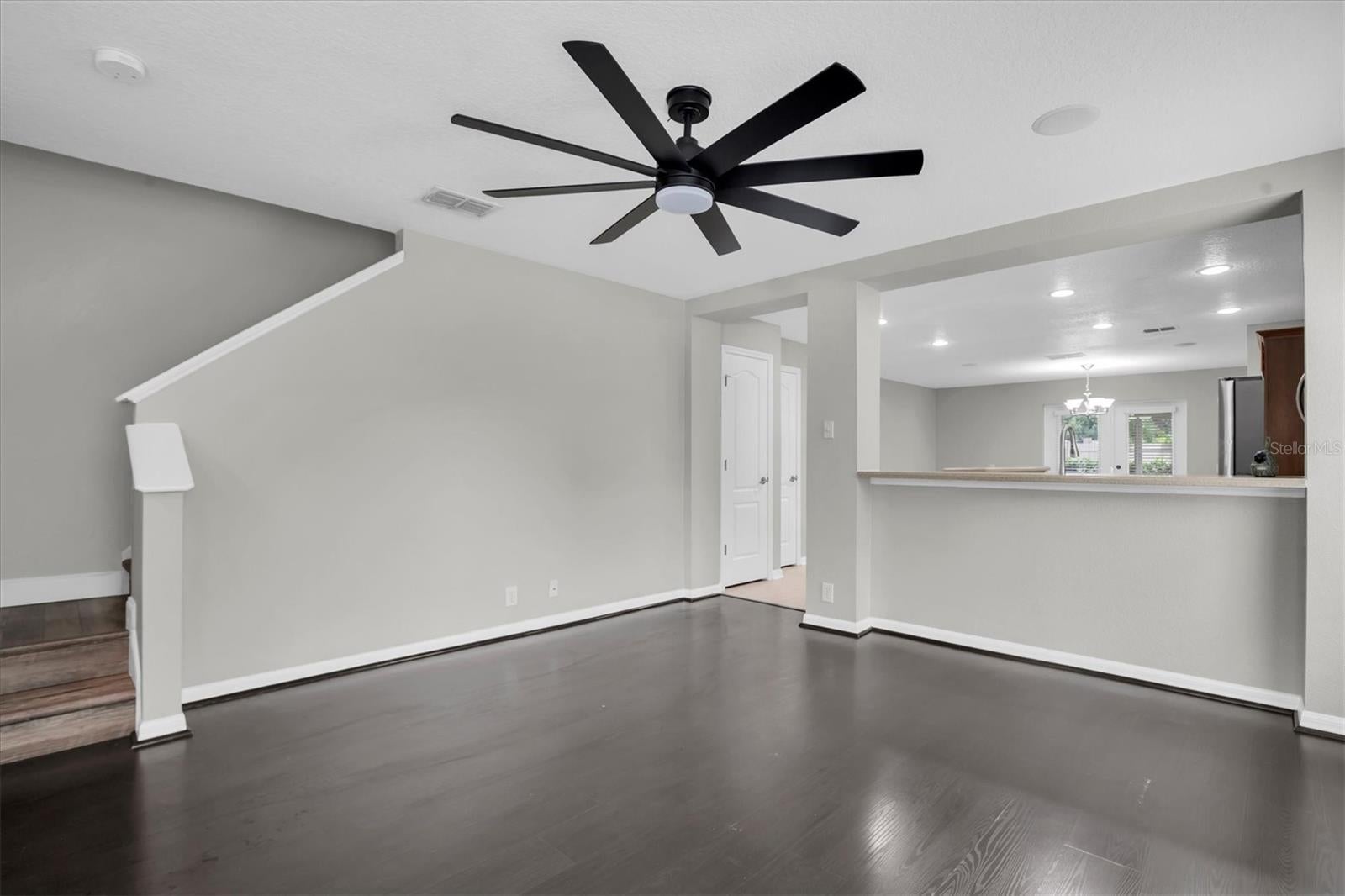 2570 SEA WIND WAY