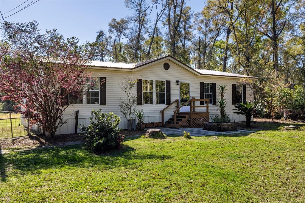 Photo of 16564 NW 85th Terrace, Fanning Springs, FL 32693 (MLS # GC538629)