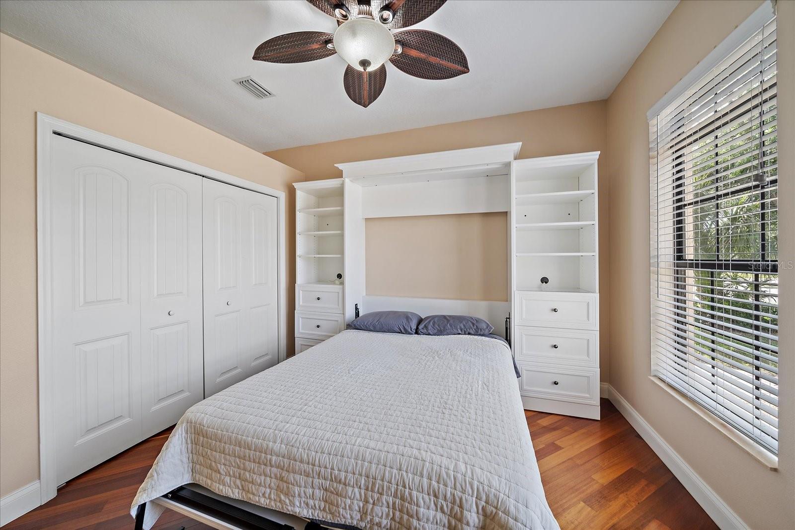 OAK VISTAS - Residential