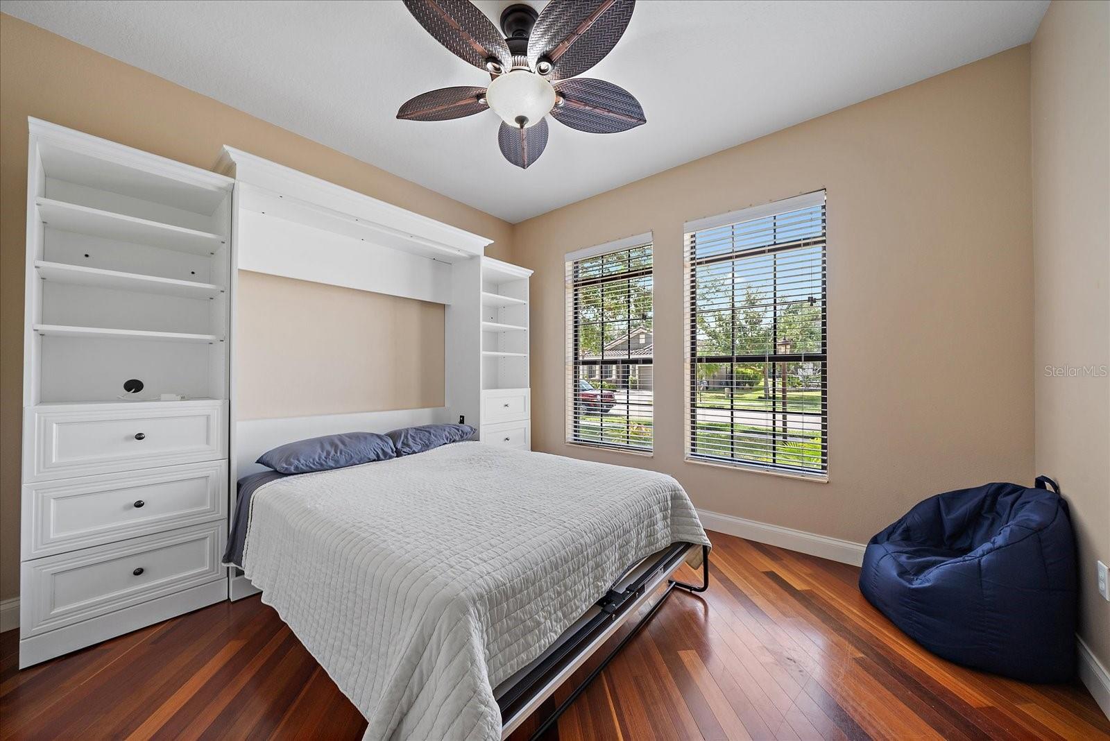 OAK VISTAS - Residential