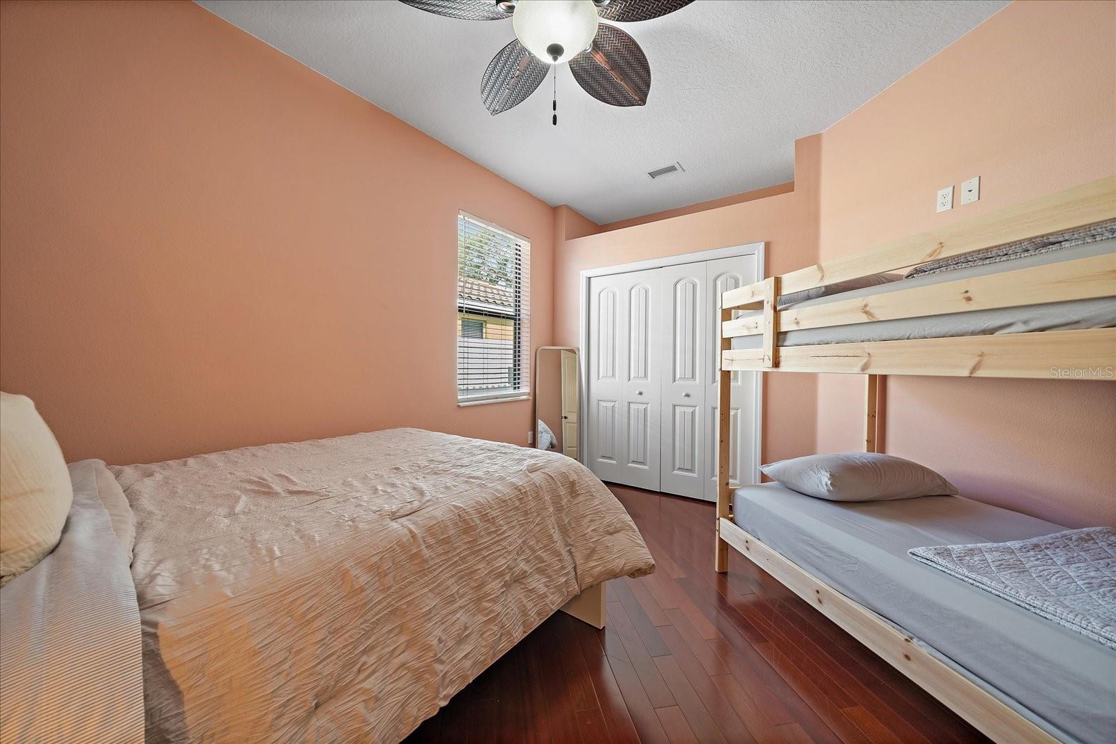 OAK VISTAS - Residential
