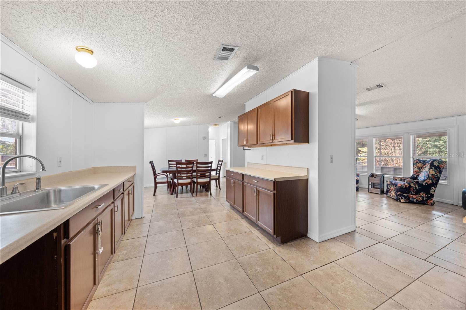 TROPICAL PARK UNIT 2 - Residential