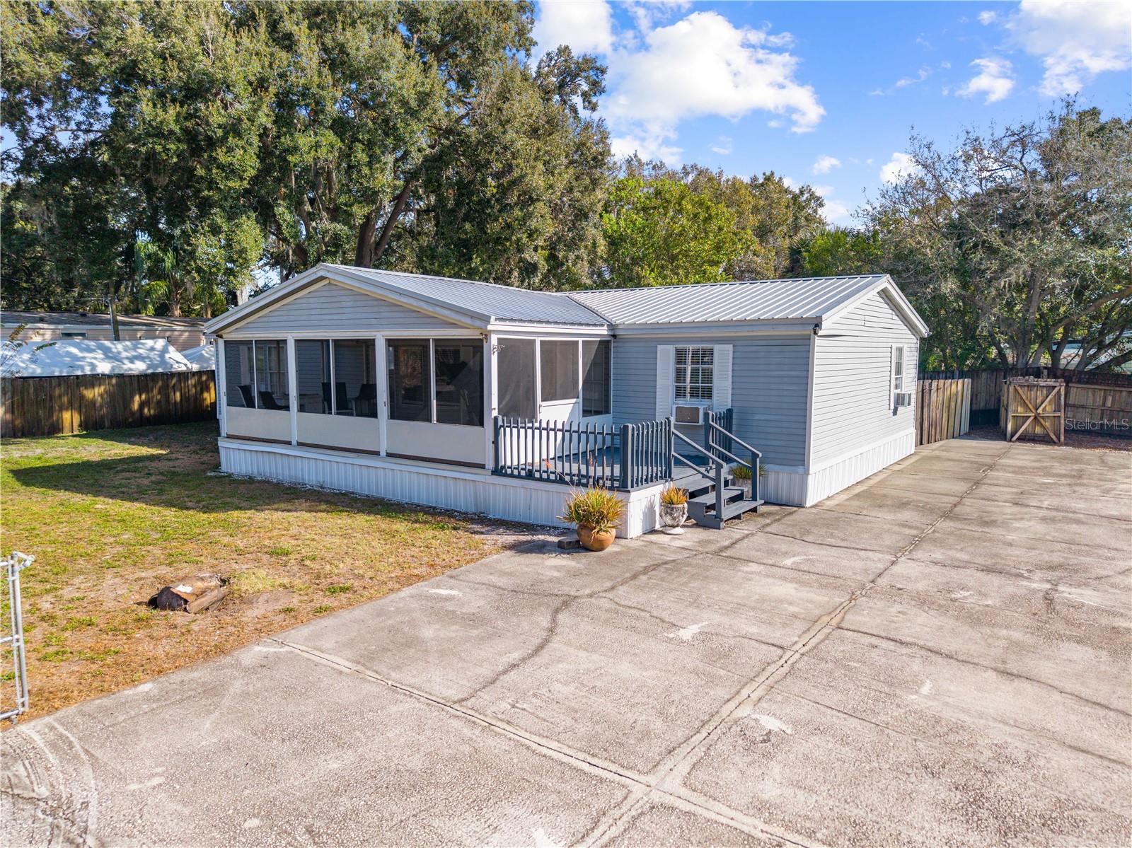 TROPICAL PARK UNIT 2 - Residential