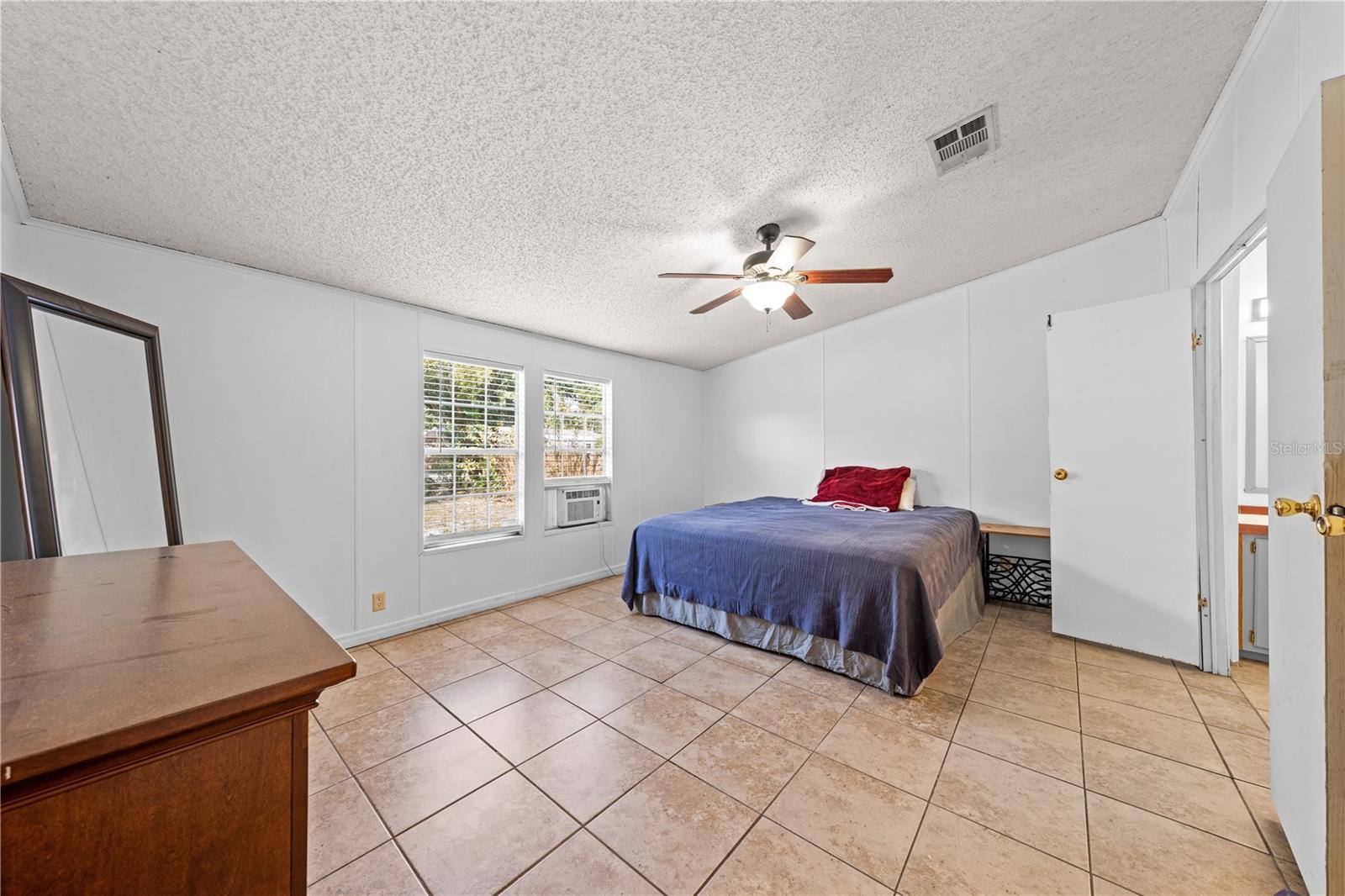 TROPICAL PARK UNIT 2 - Residential