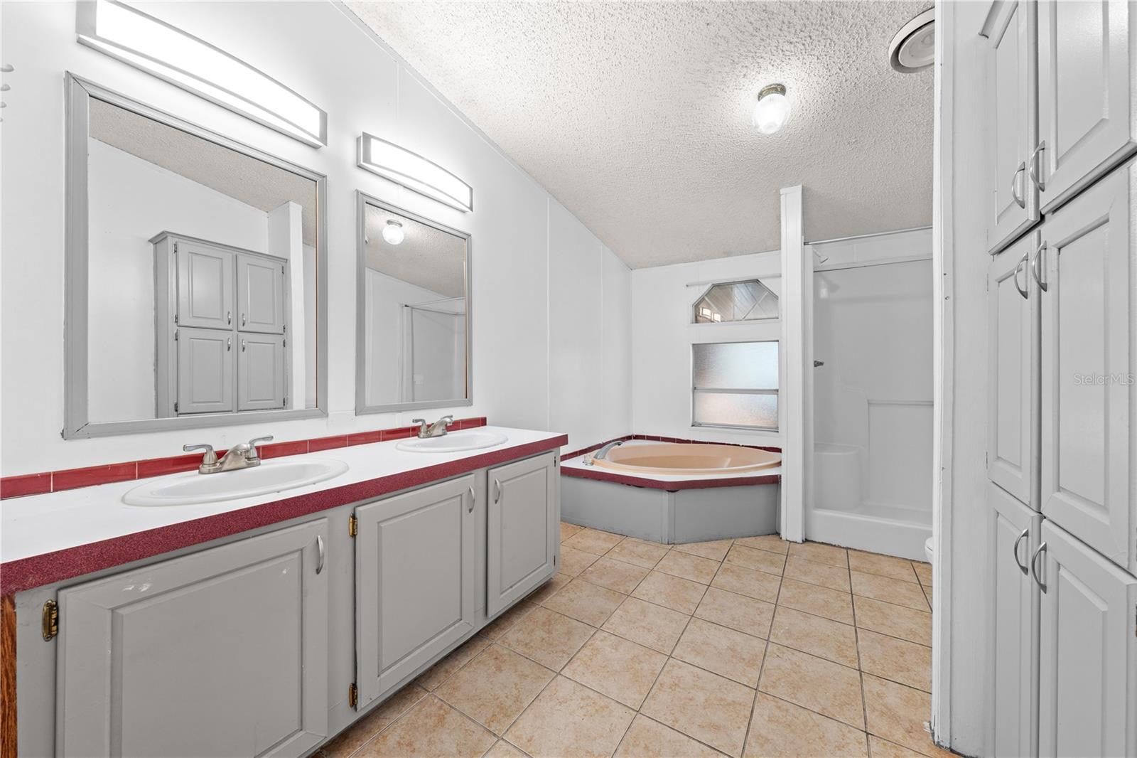 TROPICAL PARK UNIT 2 - Residential