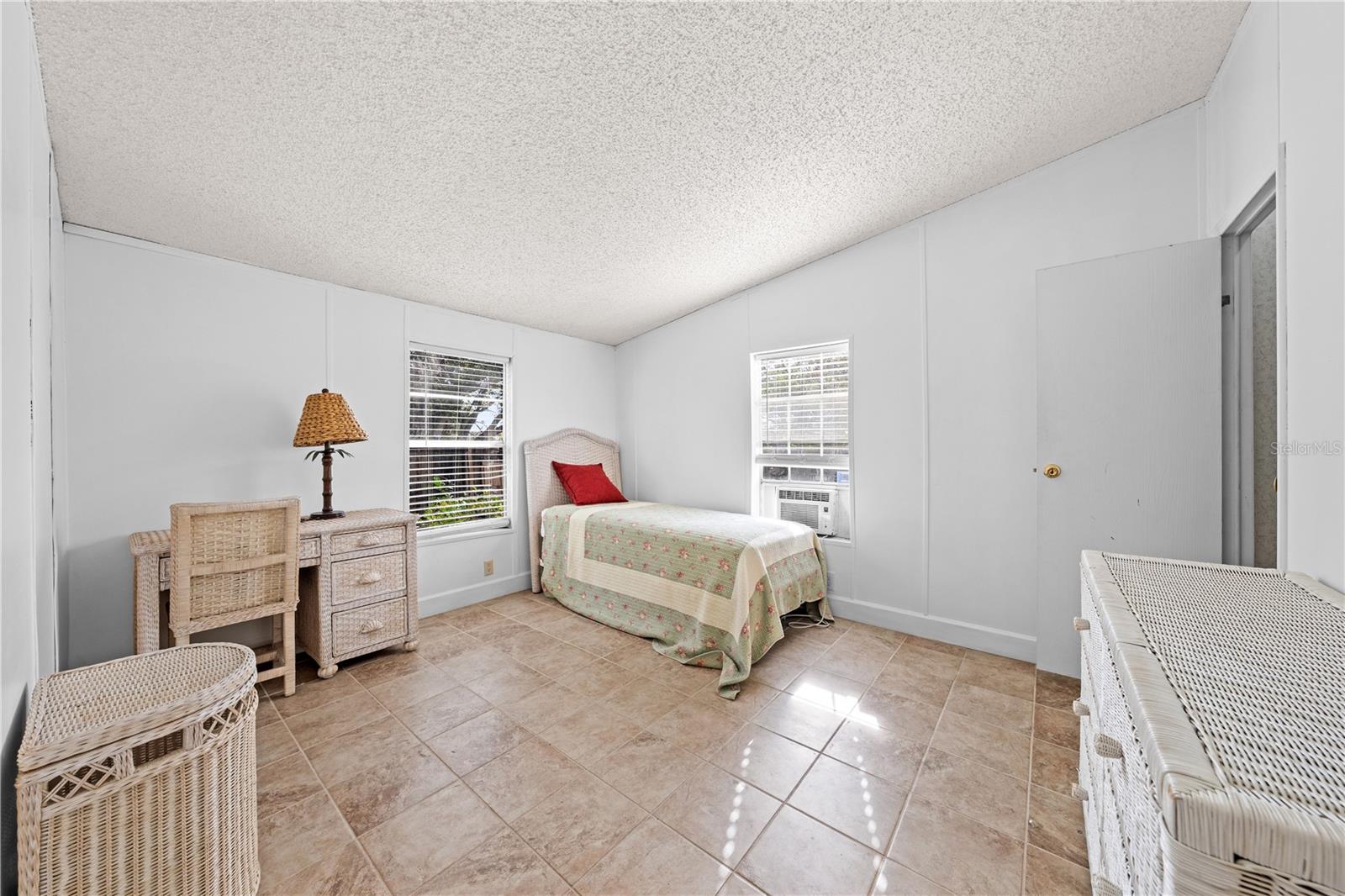 TROPICAL PARK UNIT 2 - Residential